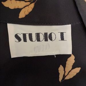 Women’s sleeveless dress with coordinating jacket